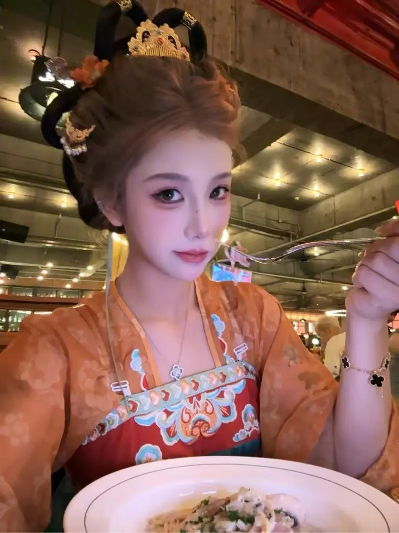 揭秘“外围大圈”的地下法则:一份关于外围价格、流程与“货不对板”的终极避坑指南