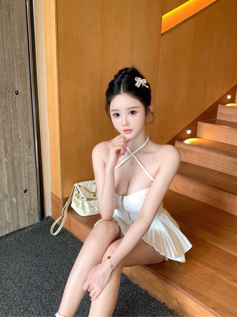 2026高端商务伴游指南：如何寻找“带得出去”的极品大圈？拒绝只会躺平的“花瓶”